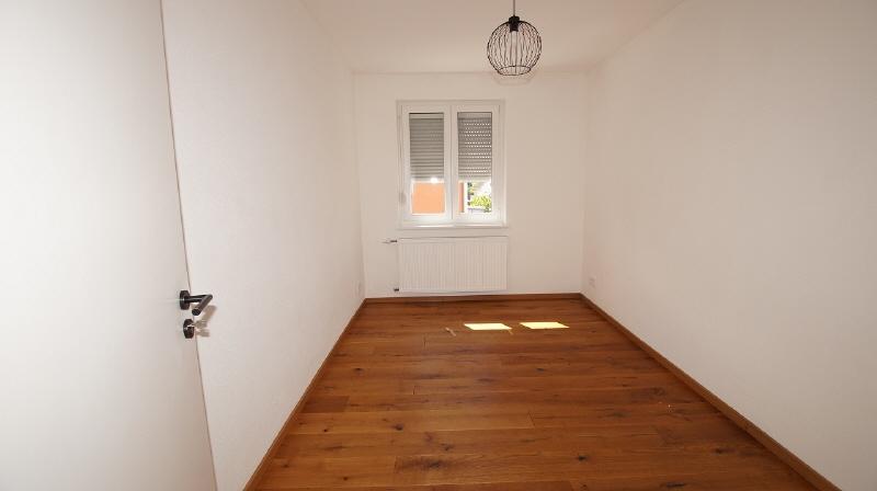 Modernisiertes und gepflegtes Reiheneckhaus mit Garten - Photo 2