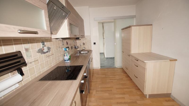 Gut geschnittene 3 Zimmer-Wohnung mit Einbauküche - Foto 2
