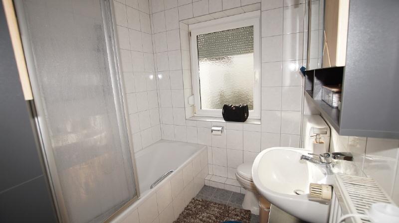 Schöne 3,5 Zimmer-Wohnung mit Garten - Foto 4