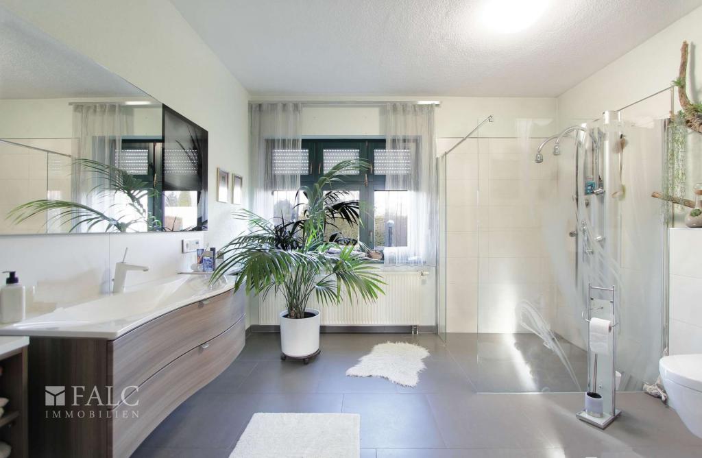 Badezimmer EG