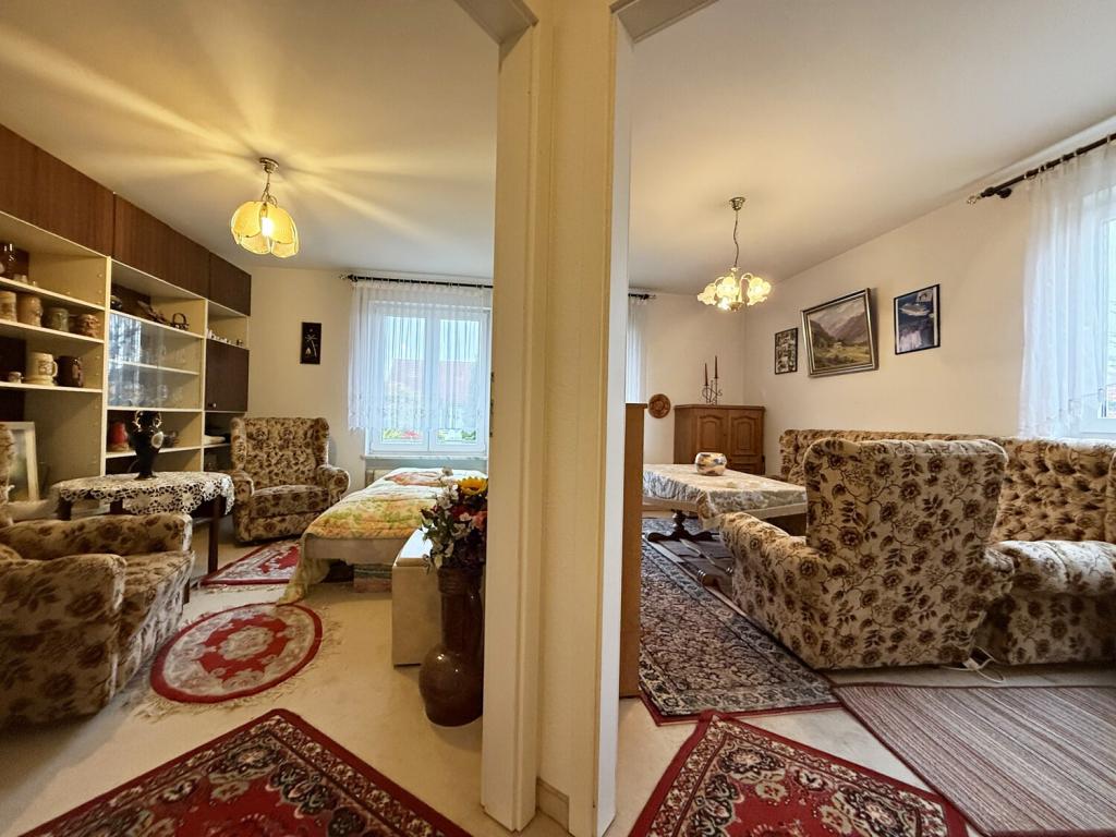 Gepflegte Doppelhaushälfte mit Gartengrundstück - Photo 2