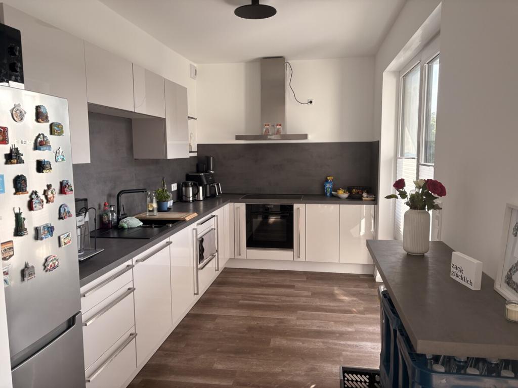 VR IMMO: Moderne Wohnung im Herzen der Stadt - Foto 2