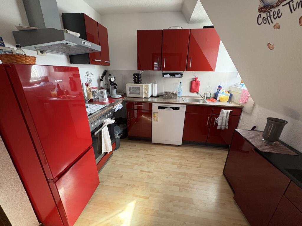 VR IMMO: Gepflegte 2-Zimmer-Wohnung mit Dachterrasse und Garage. - Foto 4