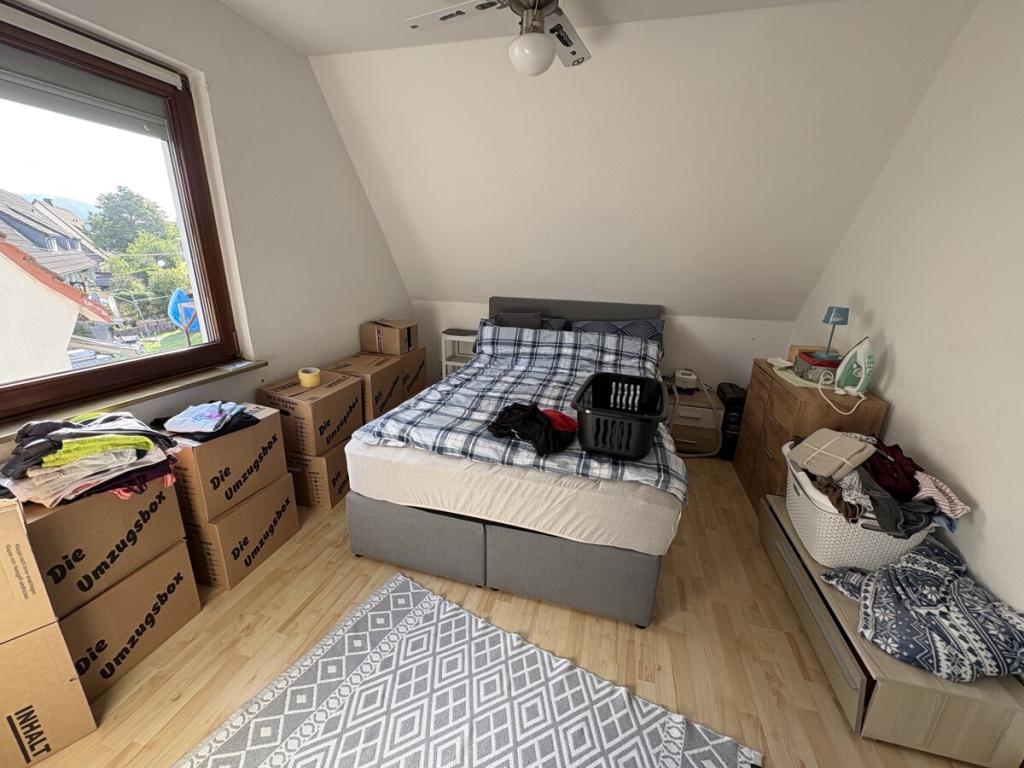 VR IMMO: Gepflegte 2-Zimmer-Wohnung mit Dachterrasse und Garage. - Foto 3