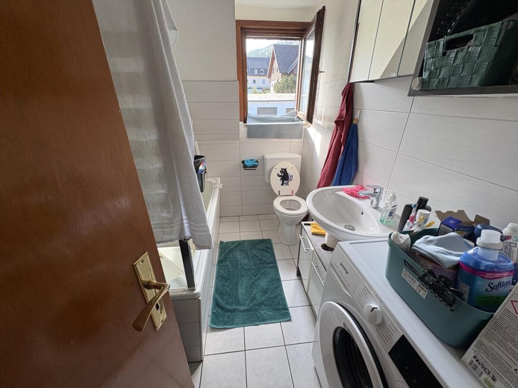 VR IMMO: Gepflegte 2-Zimmer-Wohnung mit Dachterrasse und Garage. - Foto 5