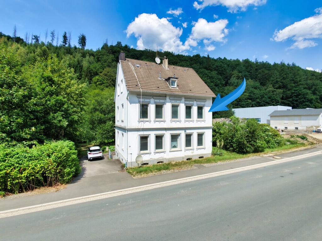 VR IMMO: Frisch renoviert für Sie: Charmante Wohnung im 1. Obergeschoss. - Photo 5