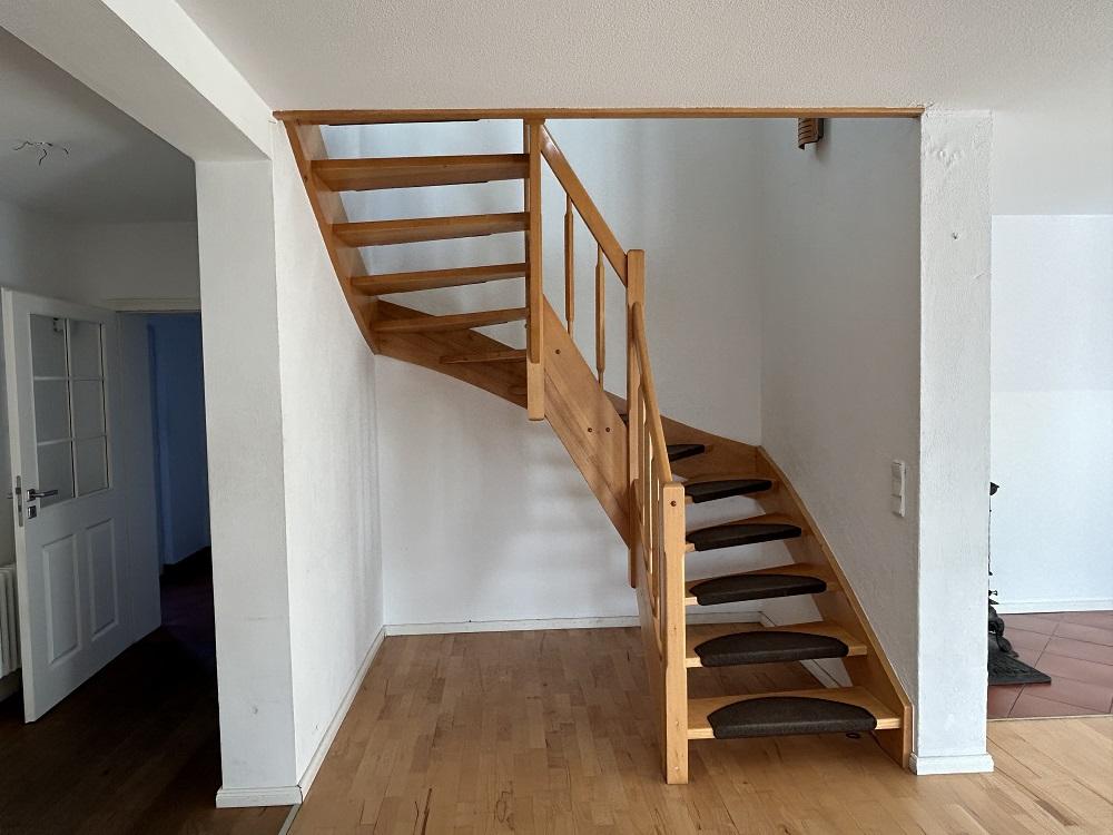 Treppe zum DG