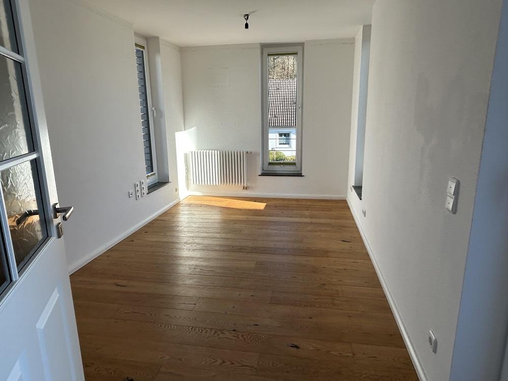 Büro EG