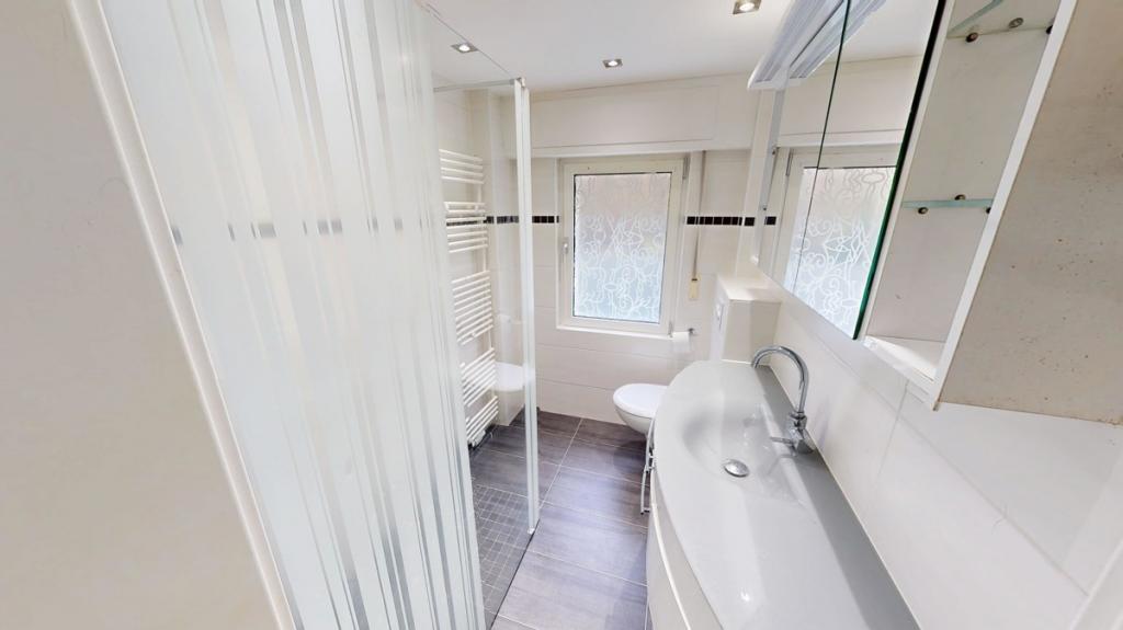 Badezimmer EG