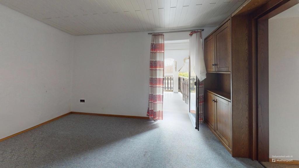 Büro/Ankleider EG