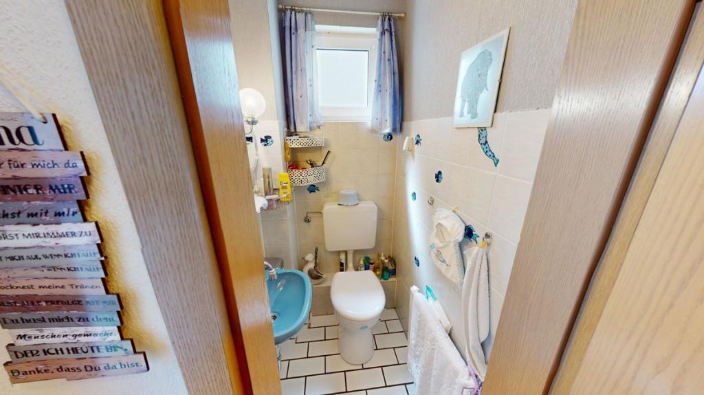 Gäste-WC EG