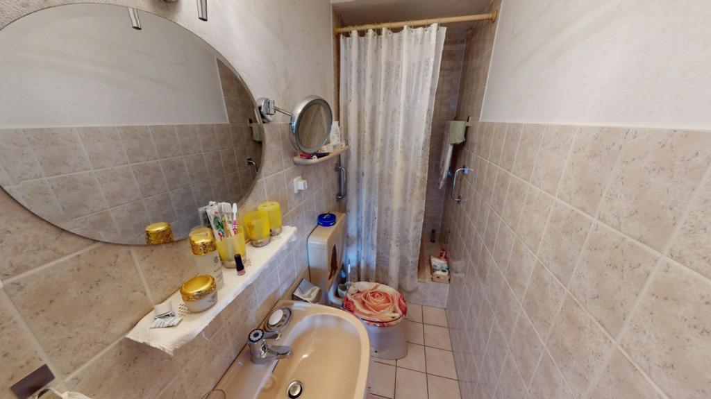Badezimmer 1. OG