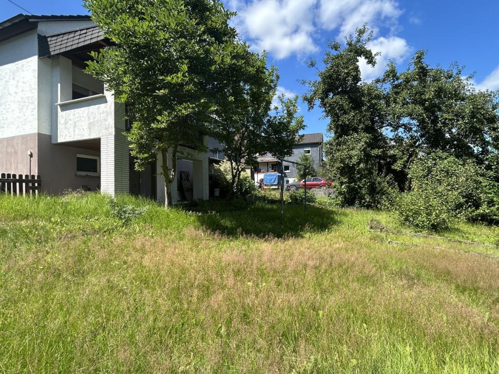 Grundstück