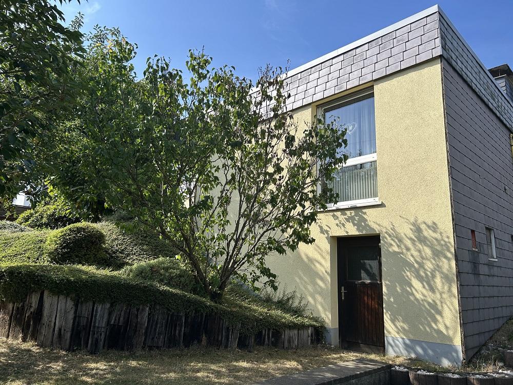 Zugang zum Kellerraum