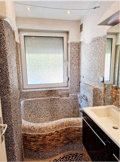 Badezimmer - Kopie.JPG