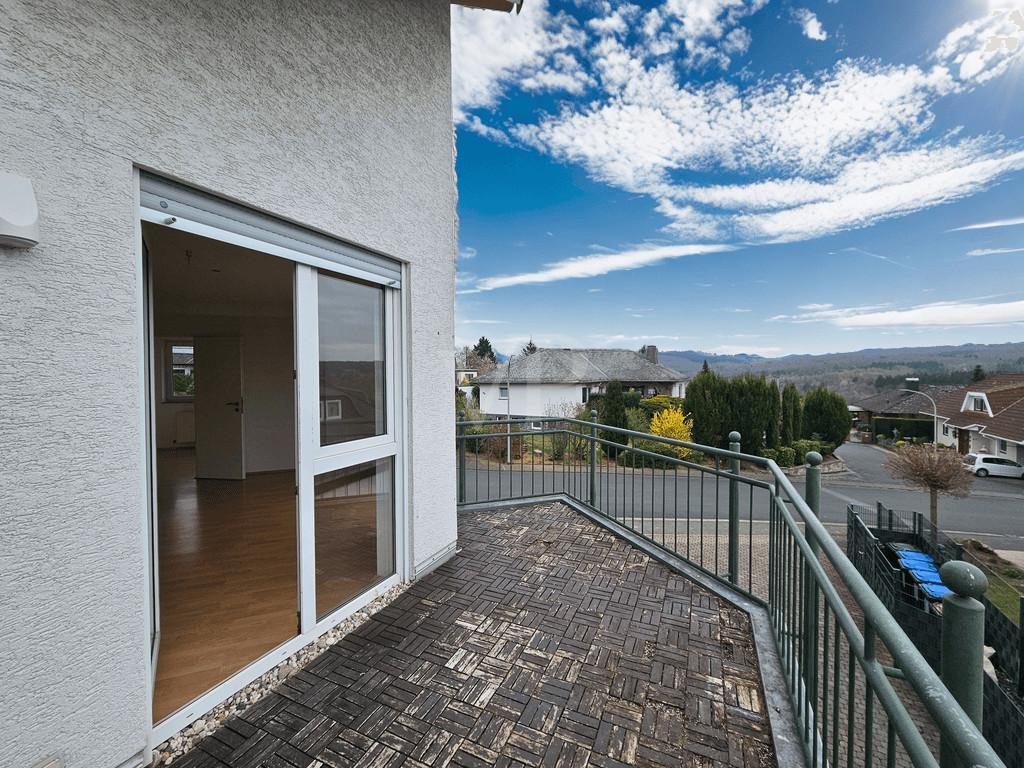 Balkon mit Blick ins Grüne