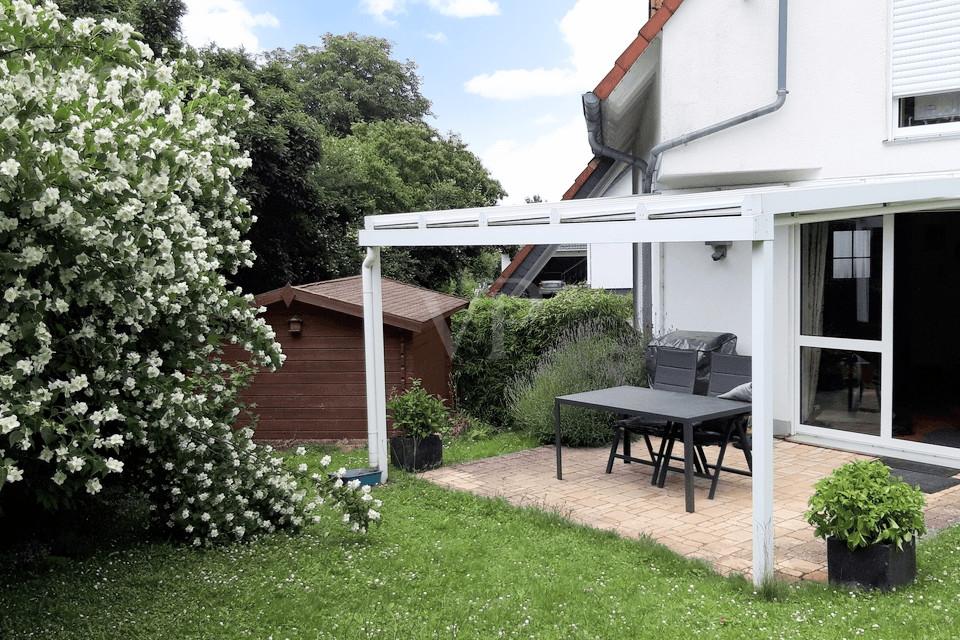 Blütenbracht im Garten