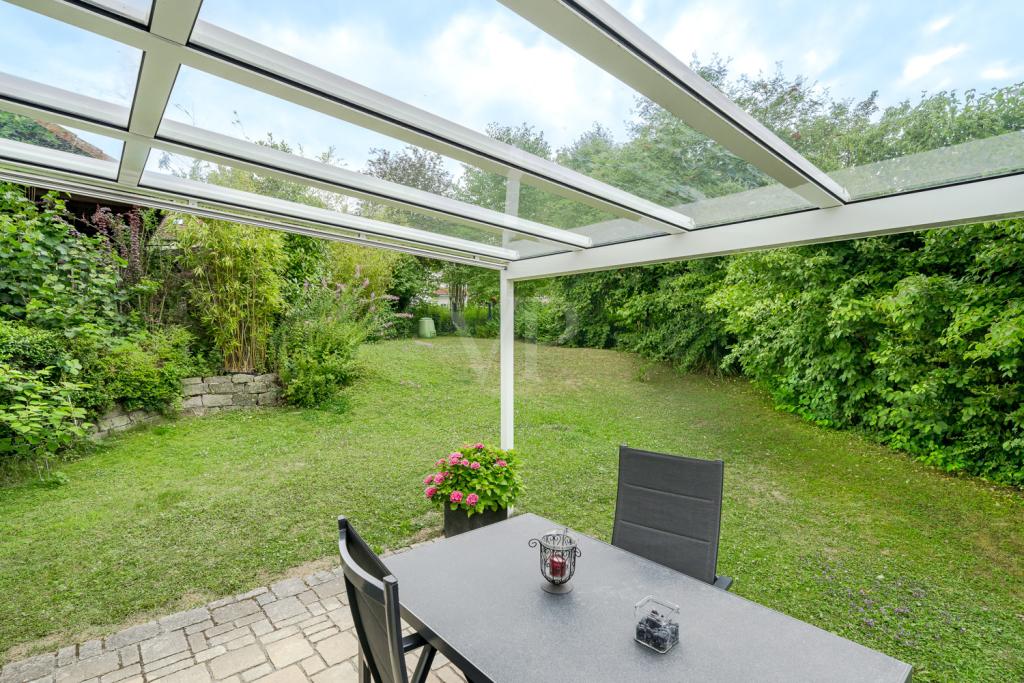 überdachte Terrasse