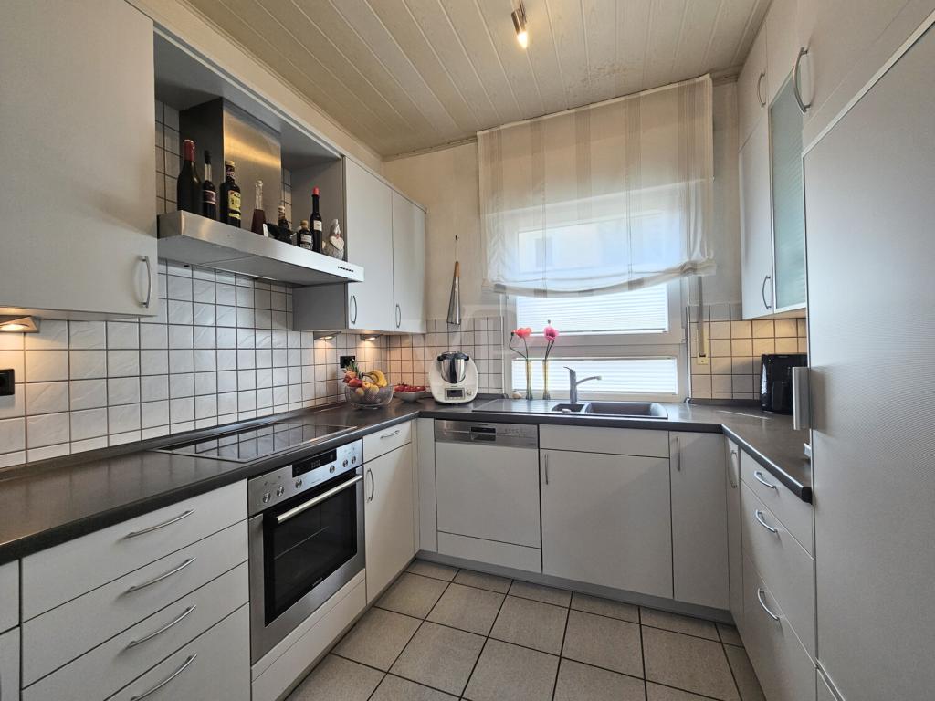 Helle, moderne Küche