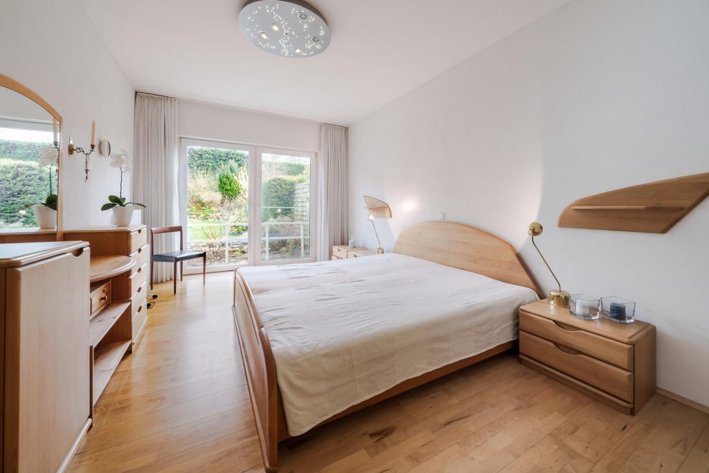 Großes Schlafzimmer