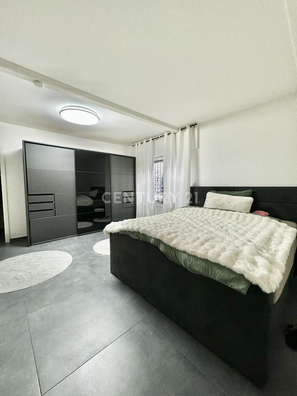 Schlafzimmer im Kellerbereich