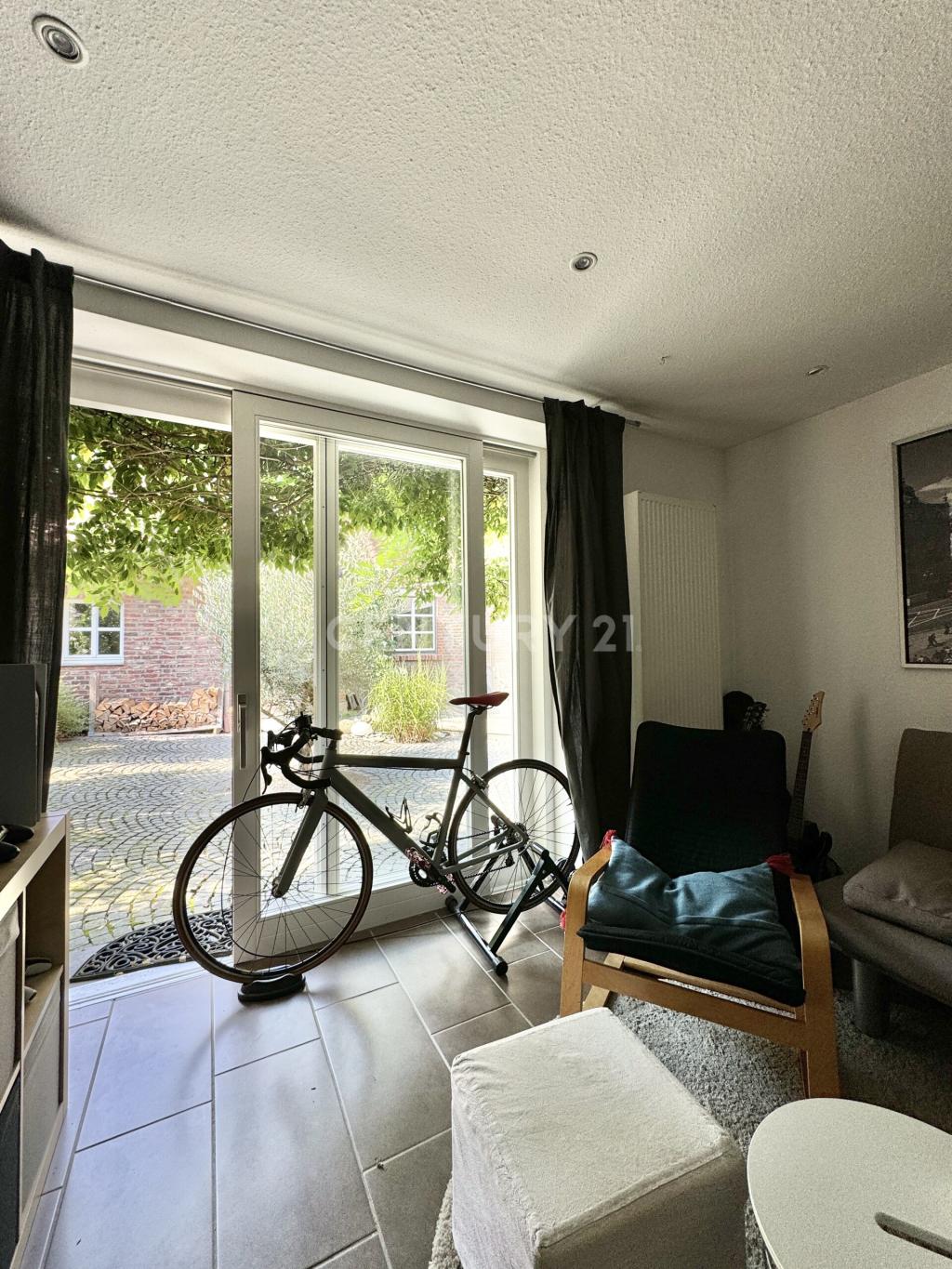 Zimmer mit Zugang zum Hof