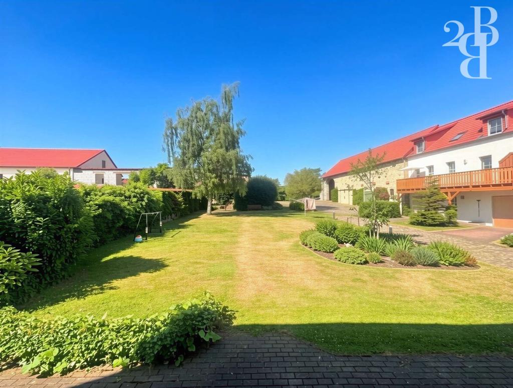 Großzügige 3-Zimmer-Wohnung in stilvollem Altbau – Stellplatz inklusive - Foto 3
