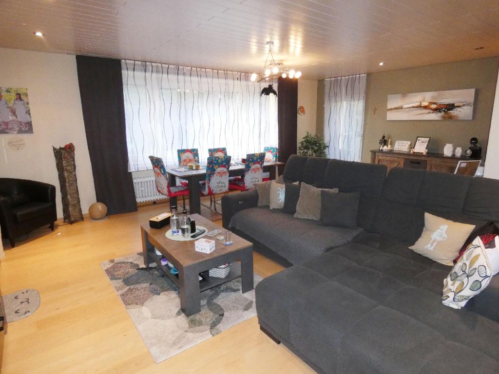 Geräumige 3-Zimmer-Wohnung mit großem Sonnenbalkon im Zweifamilienhaus - Foto 2