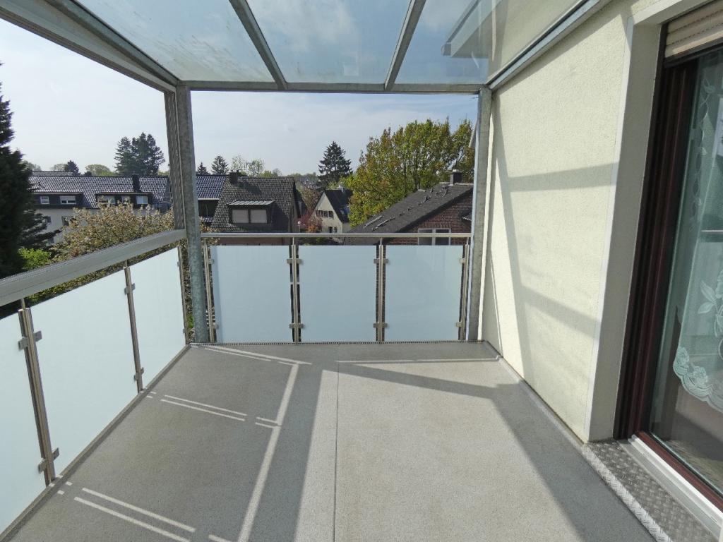 überdachter Balkon