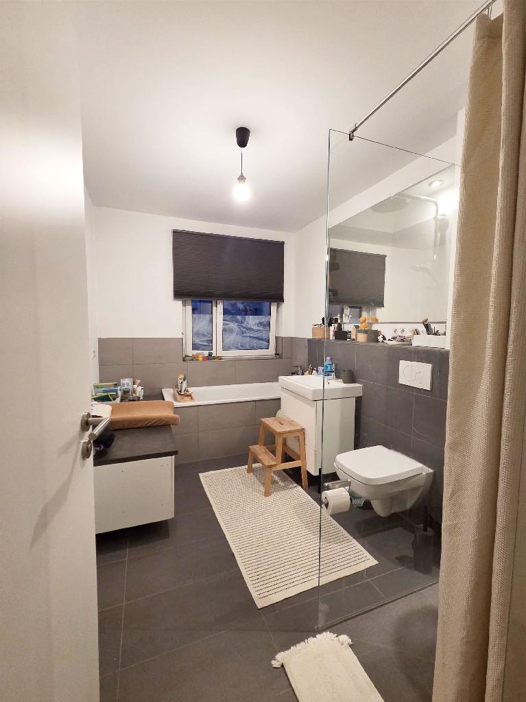 Moderne 4-Zimmer-Wohnung, nur wenige Schritte von der Wupper entfernt! - Foto 2