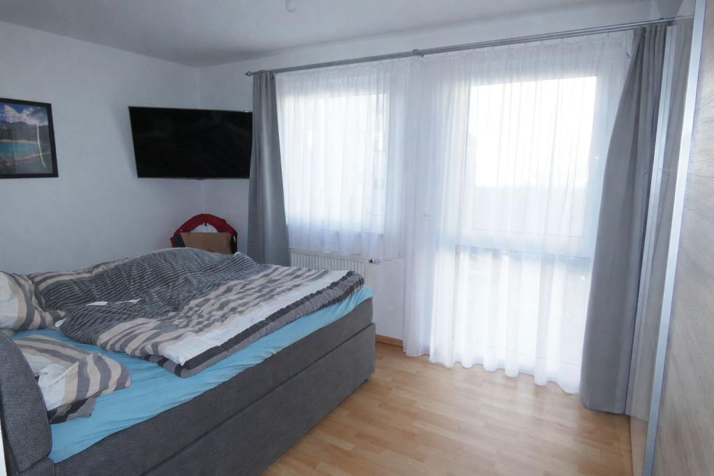 Moderne 4-Zimmer-Wohnung mit Einbauküche und Südbalkon - Photo 3