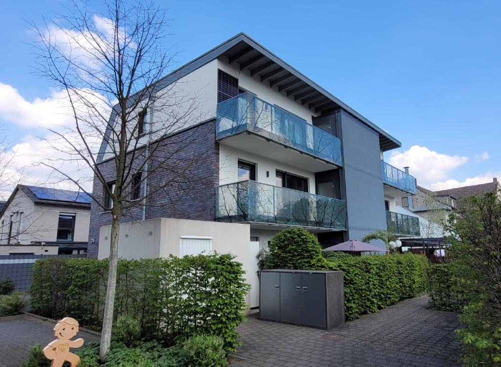 Modern geschnittene 3-Zimmer-Wohnung mit großen Sonnenbalkon in gefragter Lage von Leichlingen! - Foto 4