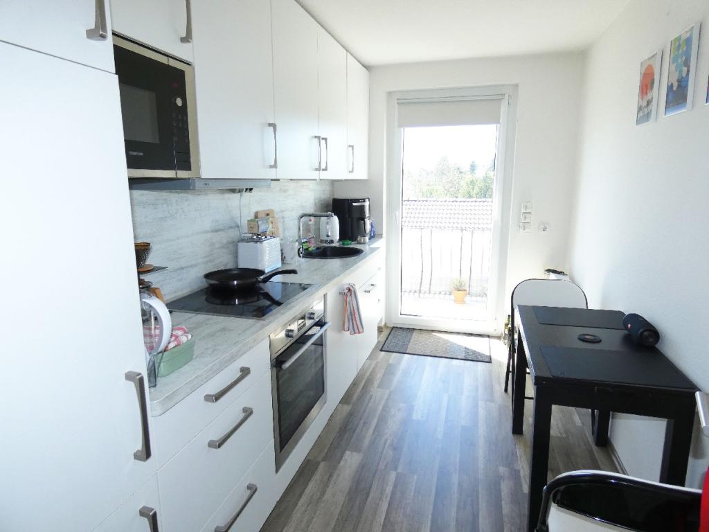 Gemütliche Dachgeschosswohnung mit Einbauküche - Foto 4