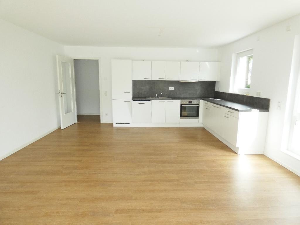 Modern geschnittene 4-Zimmer-Erdgeschoss-Wohnung mit Garten und Einbauküche! - Photo 3