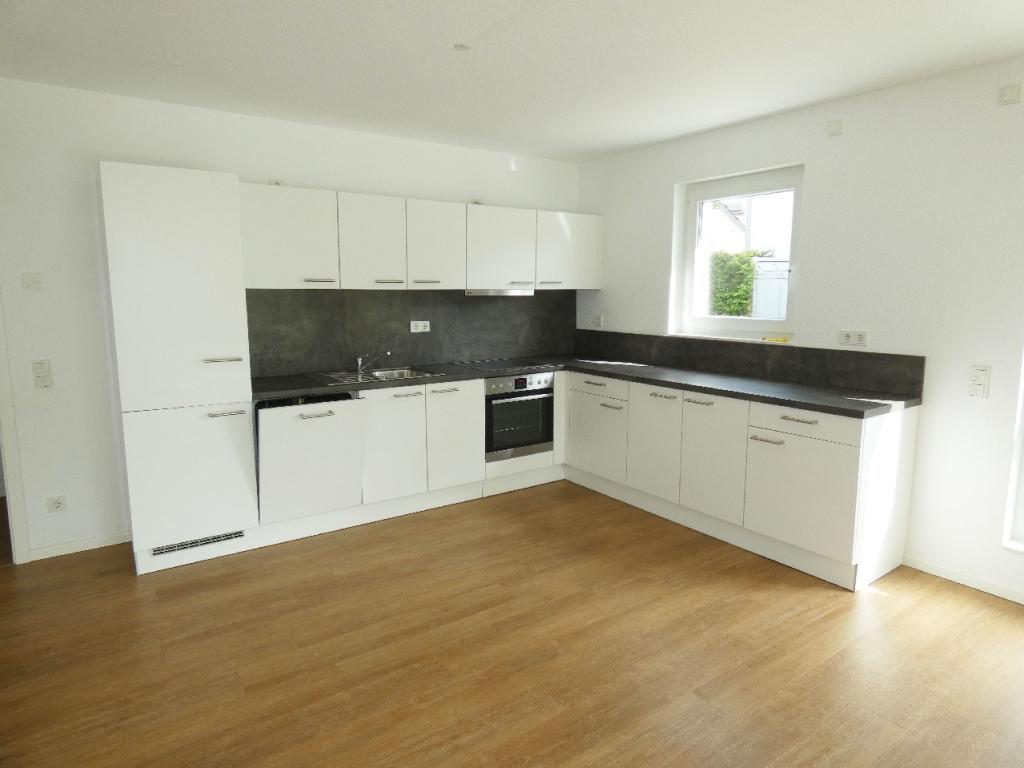 Modern geschnittene 4-Zimmer-Erdgeschoss-Wohnung mit Garten und Einbauküche! - Photo 2