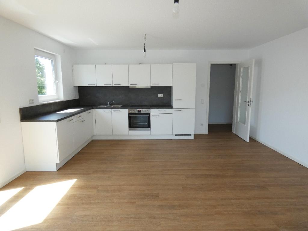 Geräumige 3-Zimmer-Erdgeschoss-Wohnung mit Einbauküche und Garten - Photo 3