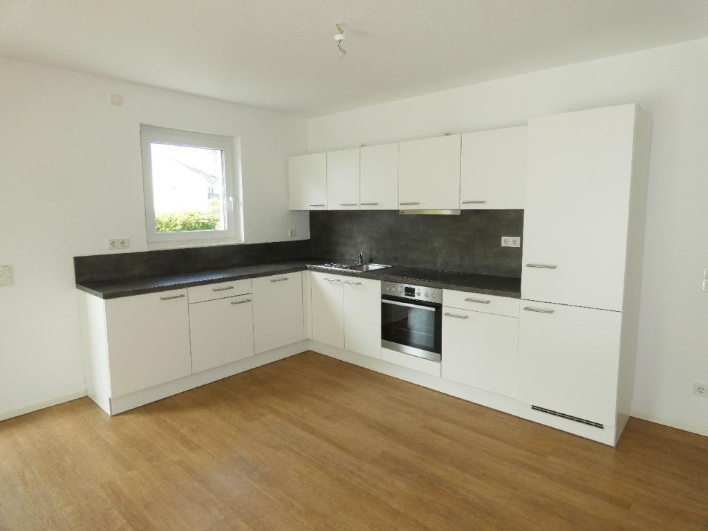 Geräumige 3-Zimmer-Erdgeschoss-Wohnung mit Einbauküche und Garten - Photo 2