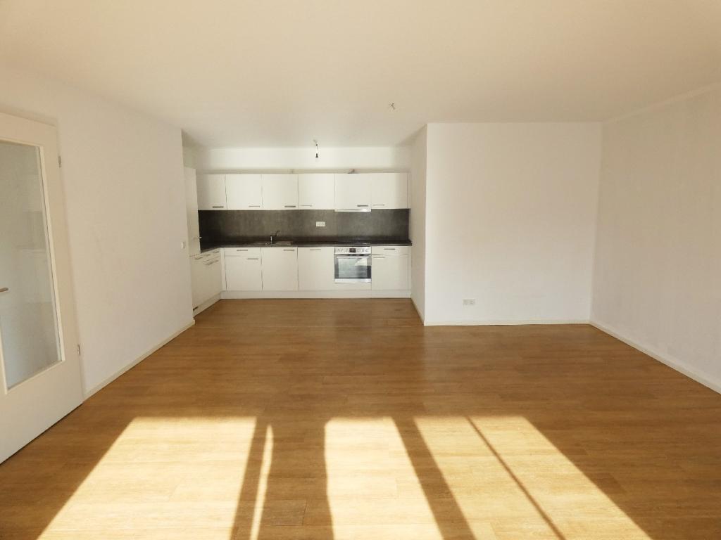 Moderne 4-Zimmer-Wohnung mit Einbauküche in grüner und familienfreundlicher Lage! - Photo 3