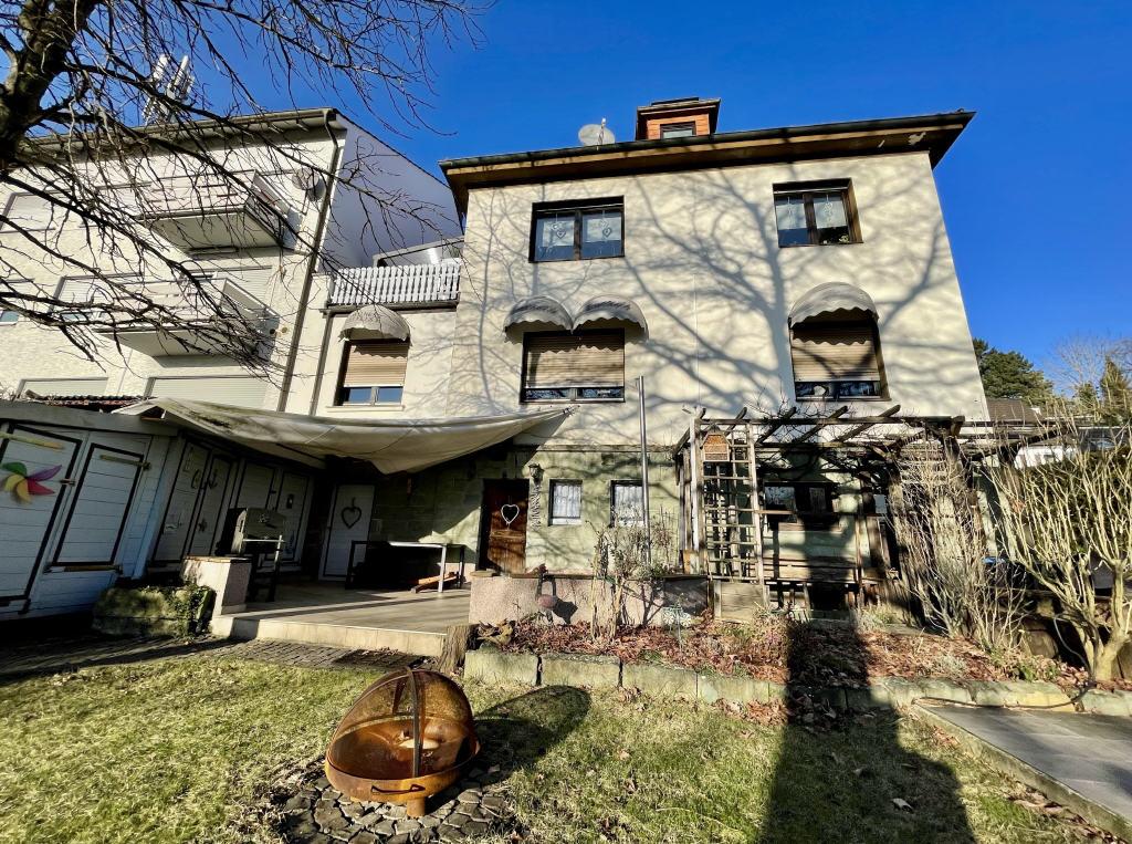 Rückansicht Gebäude