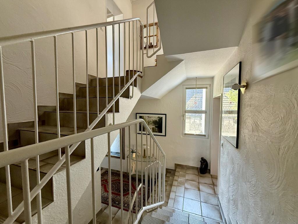 Treppenlauf im Erdgeschoss