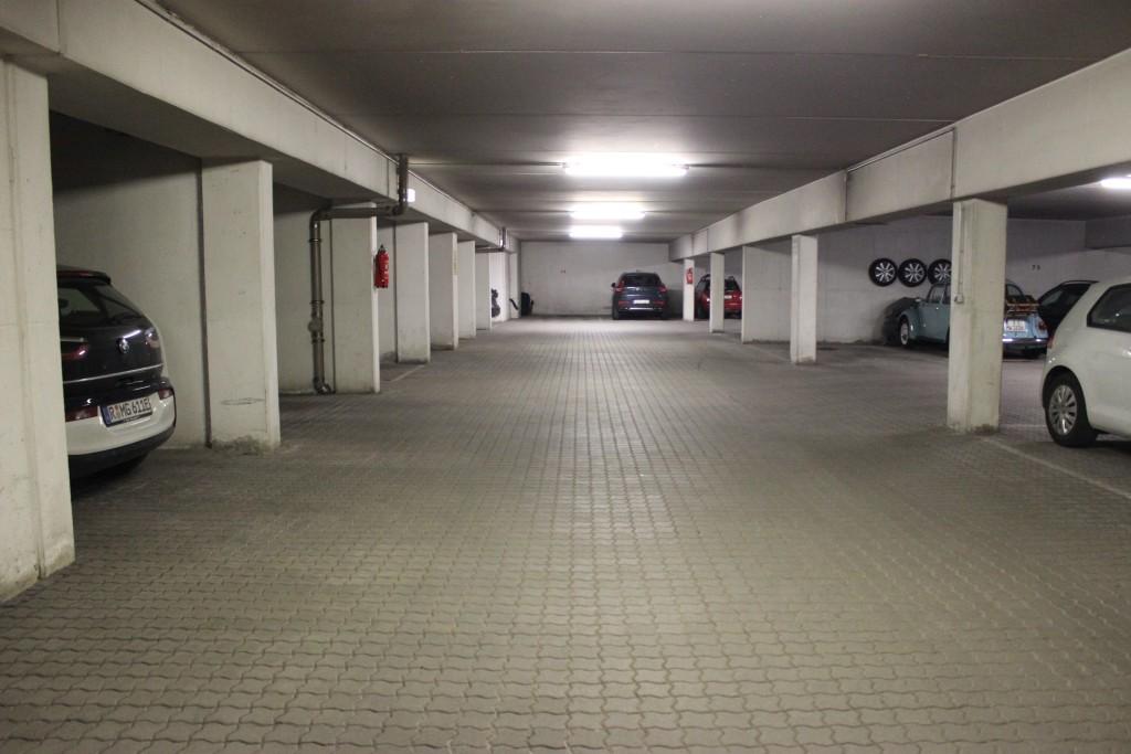 Tiefgaragenstellplatz