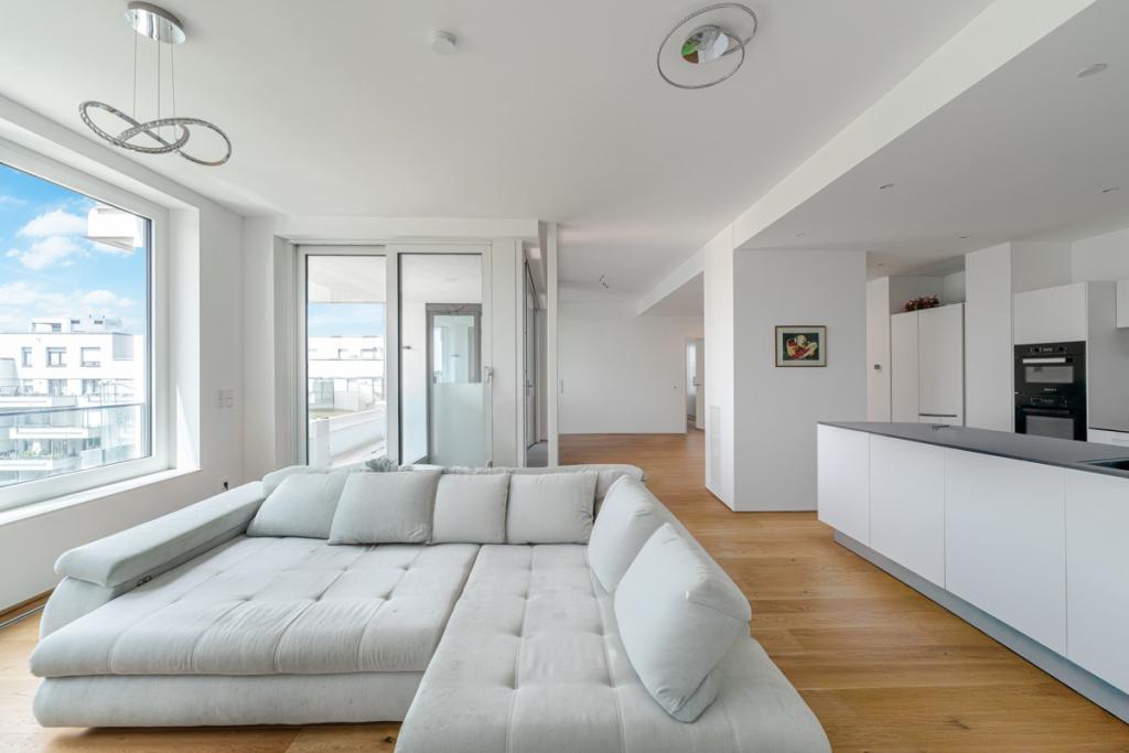 Moderne 4-Zimmer-Wohnung mit Rheinblick, hochwertiger Ausstattung & großzügiger Terrasse - Photo 1