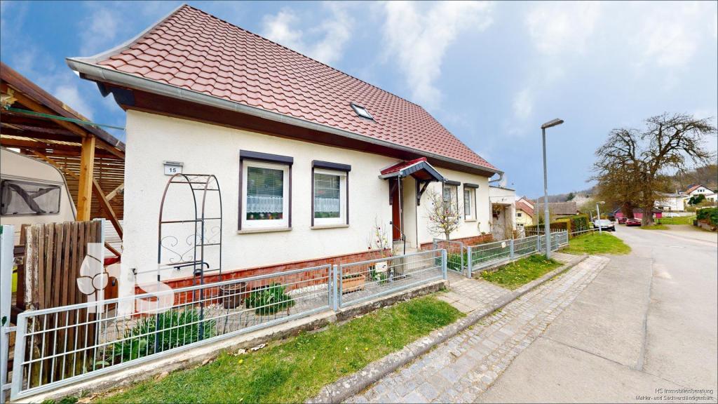 Straßenansicht
