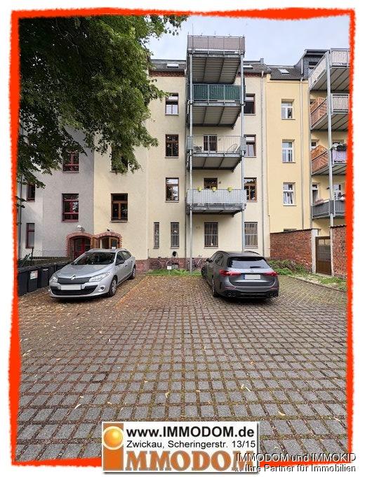PKW-Stellplätze im Hof