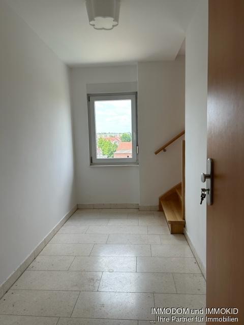 Eingang untere Etage/ Garderobe