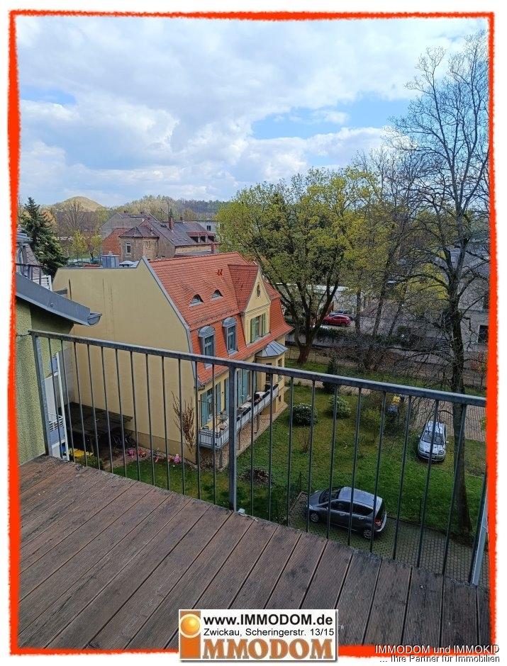 3-Zimmer-Dachgeschoss Wohnung mit BALKON, PKW-Stellplatz und offener Küche im Wohnzimmer zu vermieten! - Photo 4