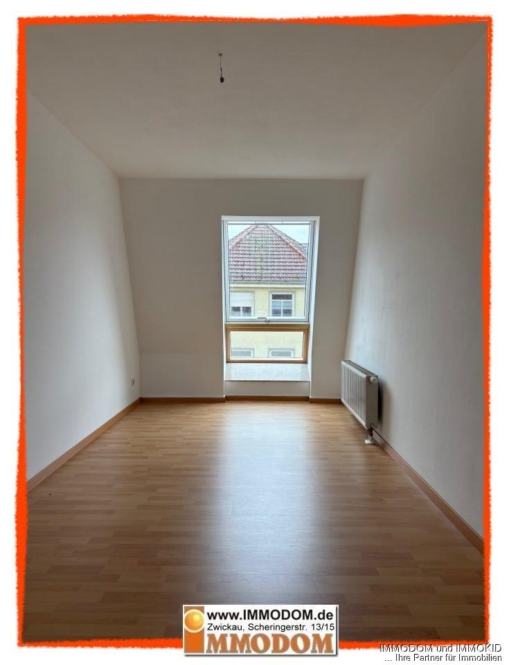 3-Zimmer-Wohnung mit Personenaufzug in Zwickau zu vermieten! - Photo 1