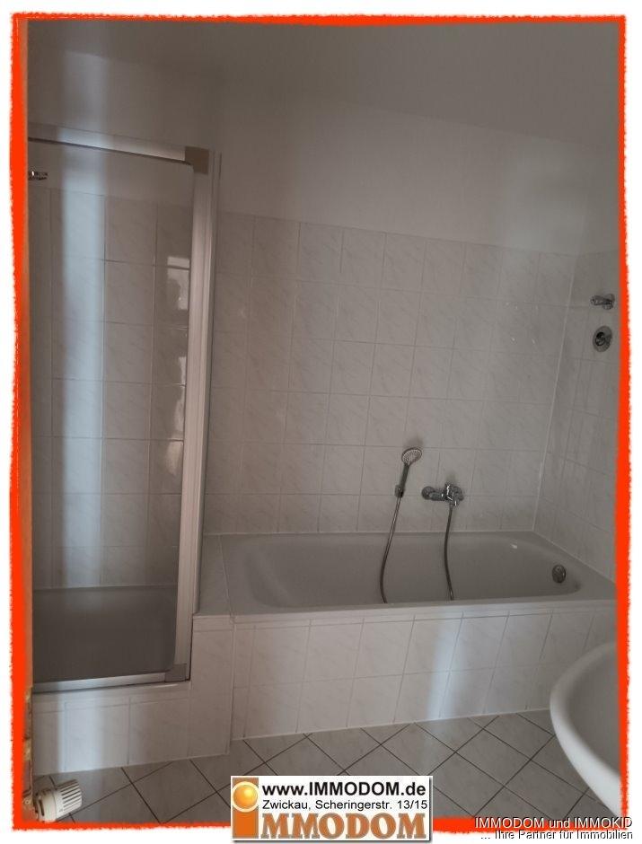 3-Zimmer-Wohnung mit BALKON, gemütlich und kurze Wege zum ÖPNV sowie zum Einkaufen, in Zwickau-Niederplanitz zu vermieten! - Foto 2