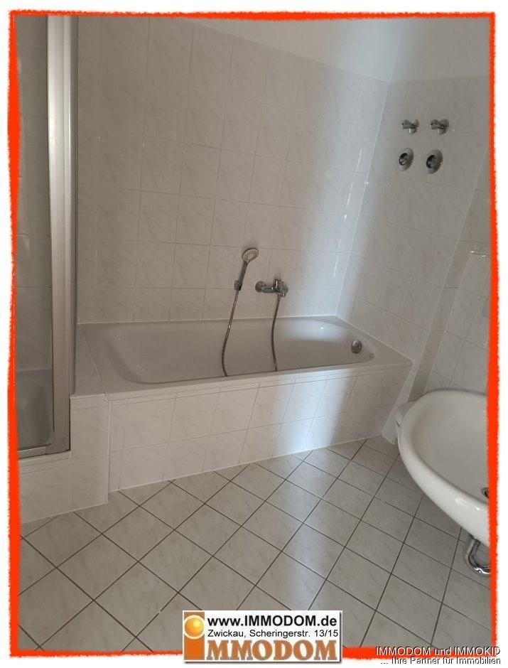 3-Zimmer-Wohnung mit BALKON, gemütlich und kurze Wege zum ÖPNV sowie zum Einkaufen, in Zwickau-Niederplanitz zu vermieten! - Foto 3