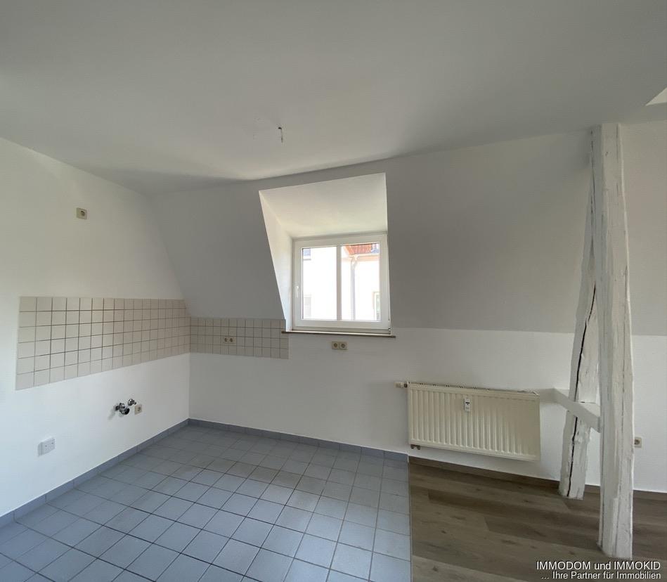 3-Zimmer-Dachgeschoss-Maisonettenwohnung mit Balkon in Zwickau-Oberplanitz zu vermieten! - Foto 2